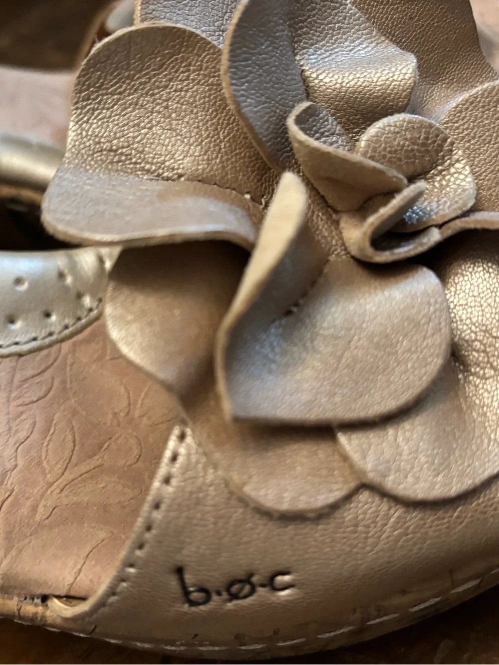 b.o.c. Taupe Floral-Print Wedge Sandals with Flower Accent 9- 30% off SALE